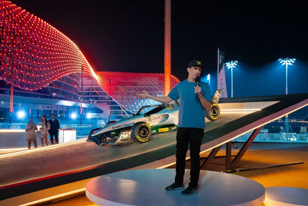 Jesse Eisenberg, Woody Harrelson, Fave Franco, Isla Fisher, Ariana Greenblatt, Dominic Sessa, Justice Smith, Rosamund Pike, Morgan Freeman