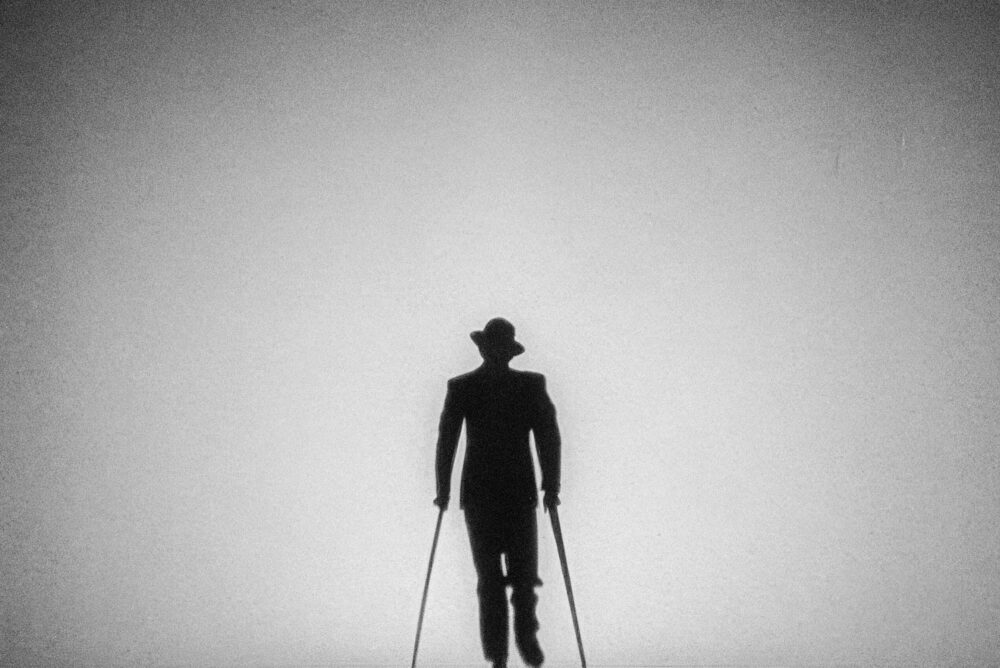barbara stanwyck, billy wilder, double indemnity, fred macmurray, raymond chandler, hollywood authentic, review