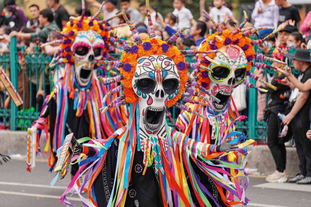 amores perros, man on fire, mexico city, queer, romeo + juliet, spectre, y tu mamá también