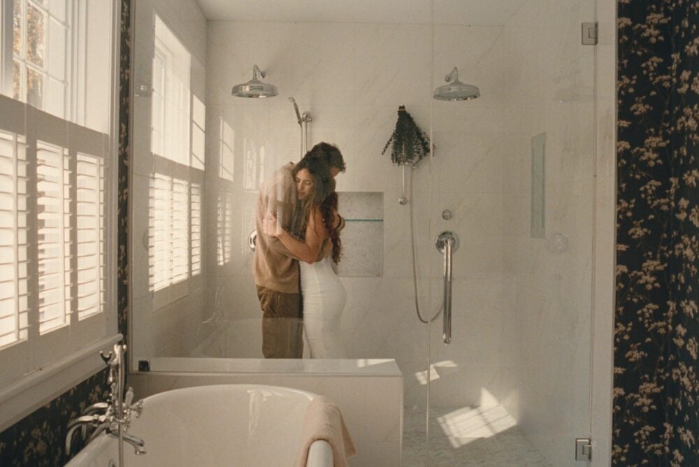 Dakota Johnson, Adria Arjona, Kyle Marvin, Michael Angelo Covino, Nicholas Braun