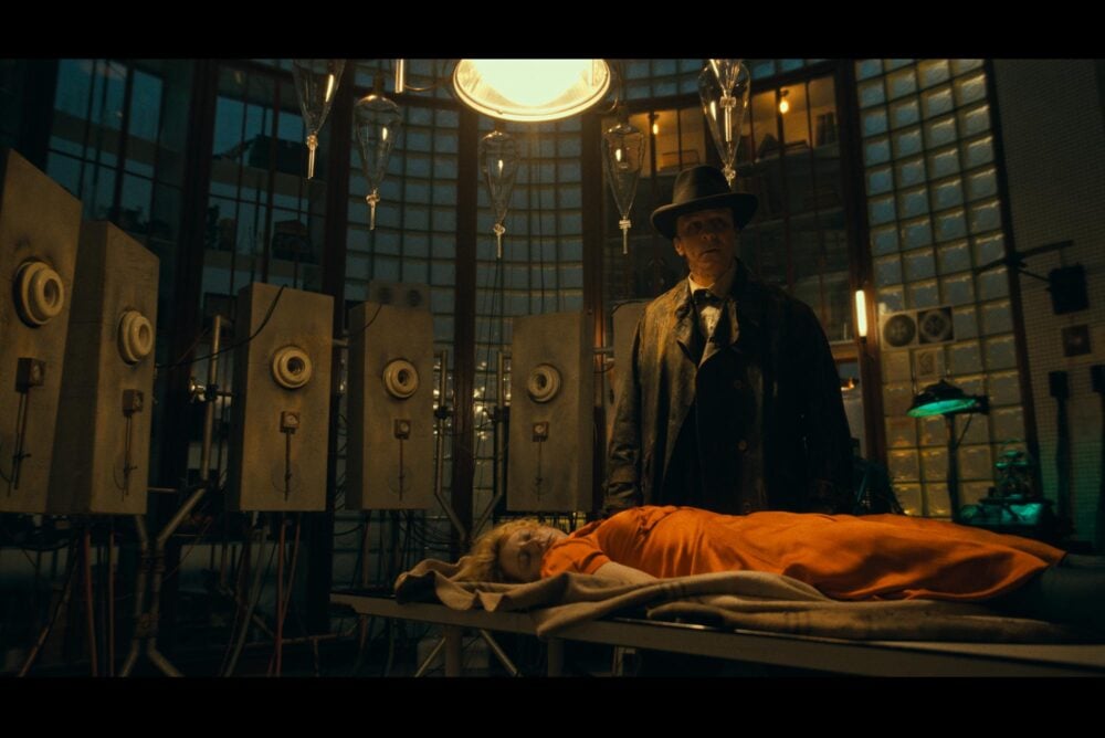 Annette Bening, Christian Bale, Jake Gyllenhaal, Jessie Buckley, Penélope Cruz, Peter Sarsgaard