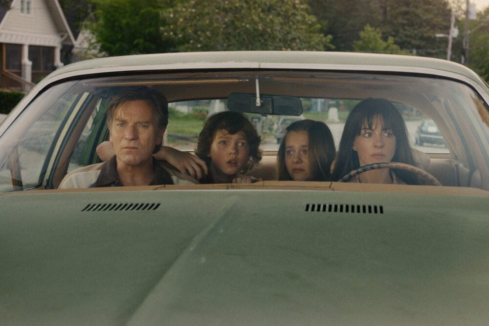 Anne Hathaway, Ewan McGregor, Maisy Stella, Christian Convery