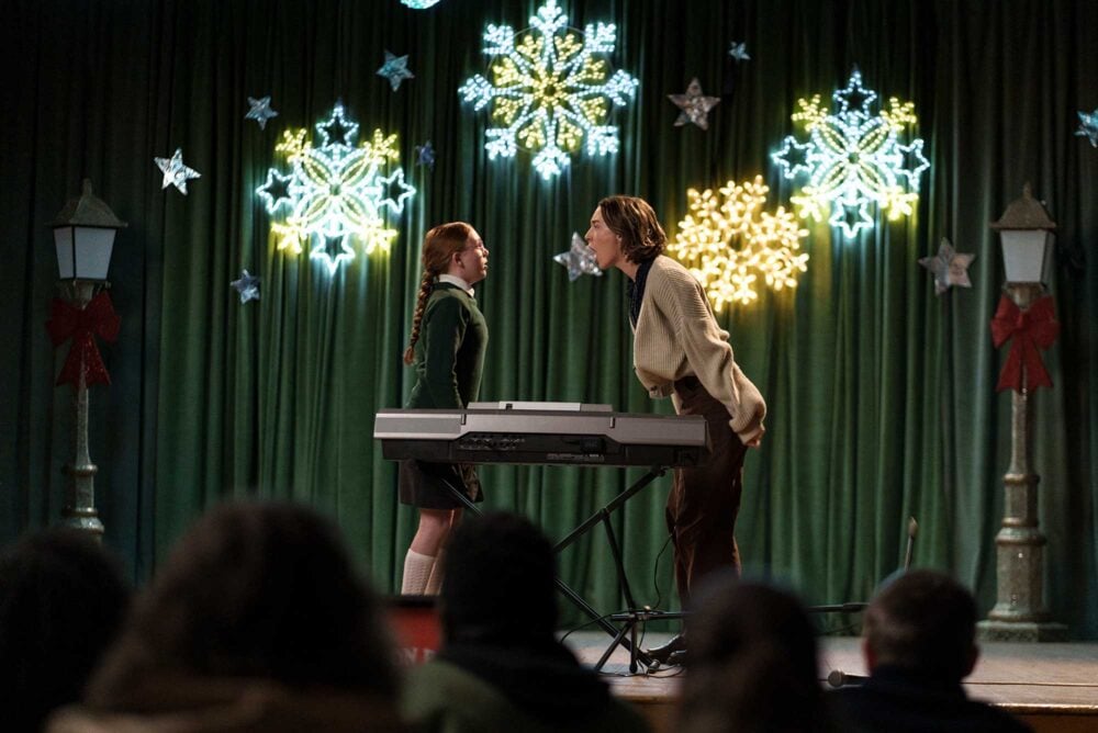 Saoirse Ronan, Eddie Waller, Nia Brown